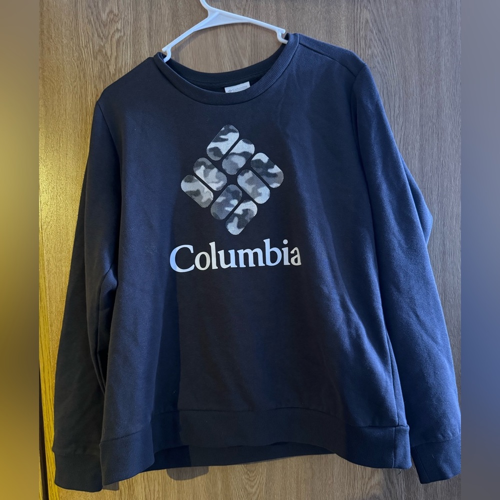 Women’s Columbia Crewneck. Sz L